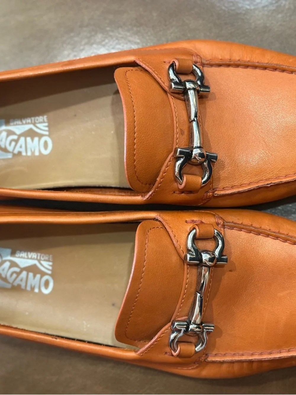 Salvatore Ferragamo Orange Leather Horse Bit Loafers/Drivers size 9.5 - Picture 4 of 9